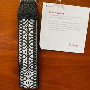 NIP (9664) WIDE WRISTLET STRAP in Black Multi